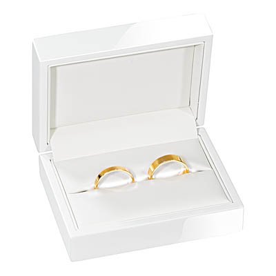 Exclusive wedding ring case made of lacquered wood